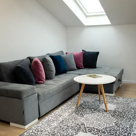 شقة Hall Apheartment