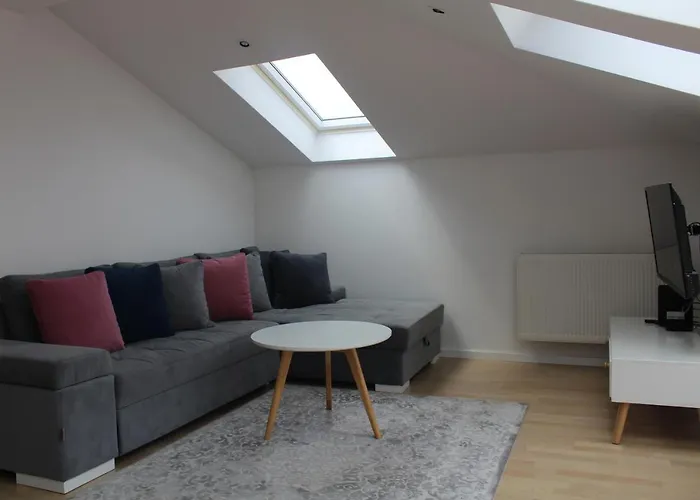 Hall Apheartment Апартаменты *