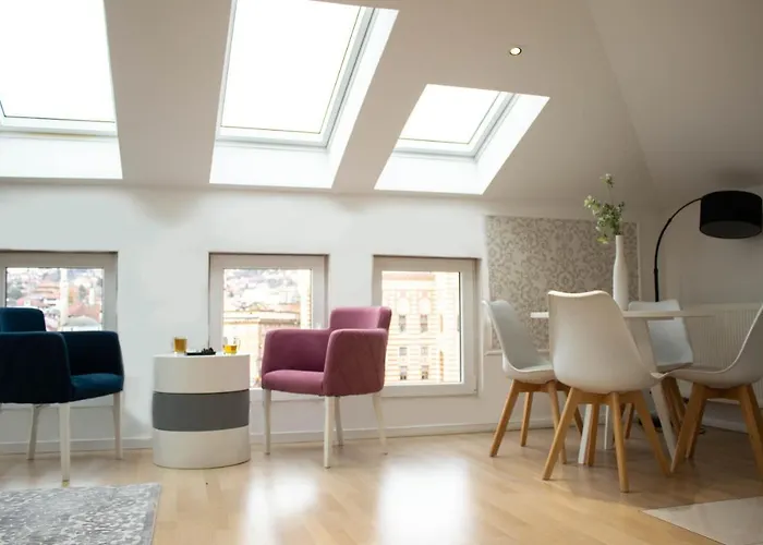 Hall Apheartment 아파트