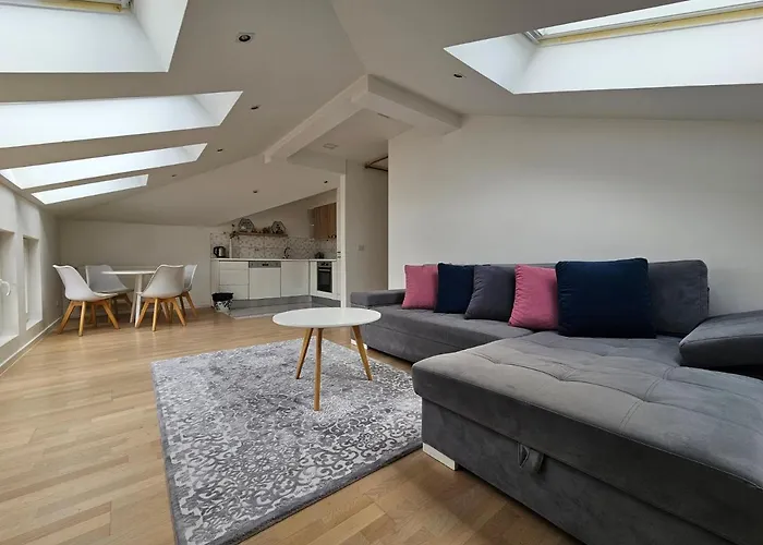 Hall Apheartment 아파트 사라예보